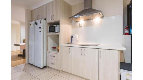 Comfortable 4BDR Family home in Suburbia in แคนนิง เวล
