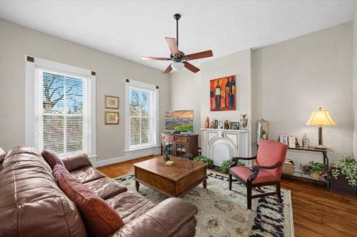 Family-Friendly 2 Unit Retreat in Louisville – khách sạn tại Old Louisville