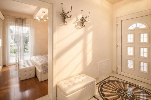 VILLA de LUXE - image 3