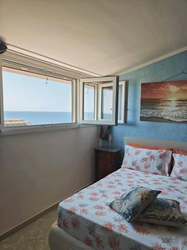 Elegant Seafront Apartment in Ostia | Beach Access