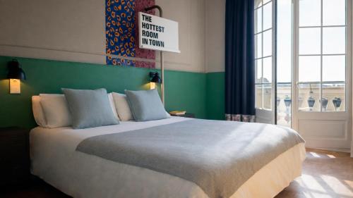 room detail thumbnail 0