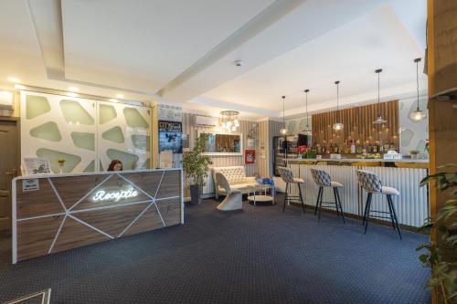 avla, Hotel City Break in Micro 17