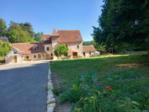 La source de Vaugadeland chambre d'hôte Nazelles-Negron
