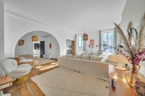 Viesnīcas āriene, Renovated Family Château In Burgundy Near Beaune (Renovated Family Chateau In Burgundy Near Beaune) in Corgengoux