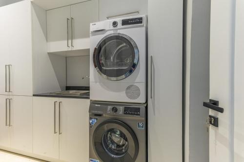 Nox 1-BR Apt at Maison des Muses in Gemmayzeh - image 9
