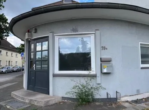 Rundes Bungalow mit guten Anbindungen in Duisburg, Deutschland