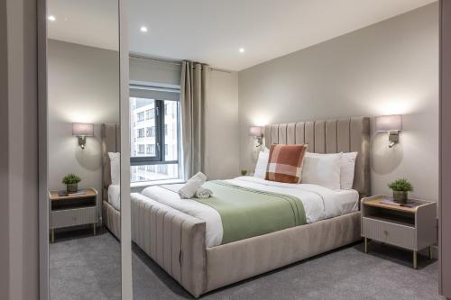 Stylish 2-Bed, 2-Bath, Sleeps 6