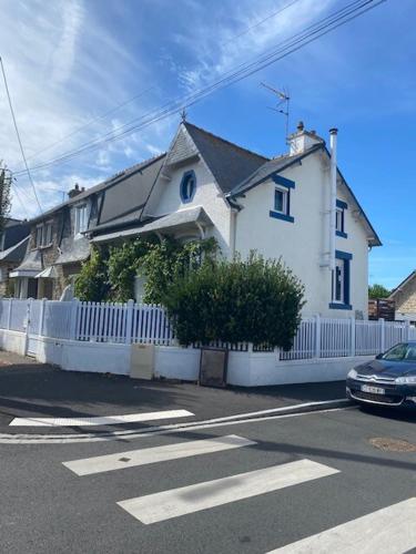 Cozy house near beach and Intramuros gîte à louer Moka