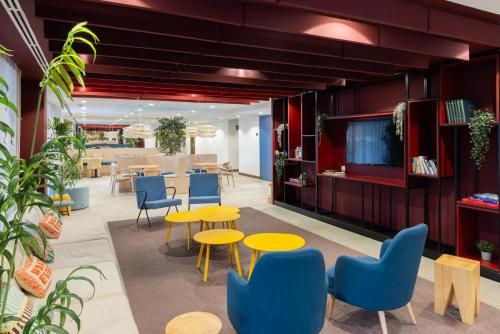 共用Lounge/電視區, Stephouse Pozuelo Europa in 波蘇埃洛 - 阿拉爾孔
