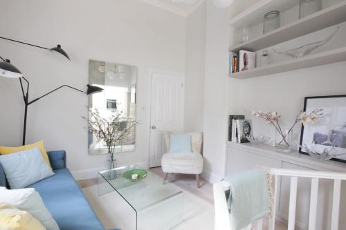 Newly Refurbished 1 Bedroom in Vibrant Notting Hill - image 23