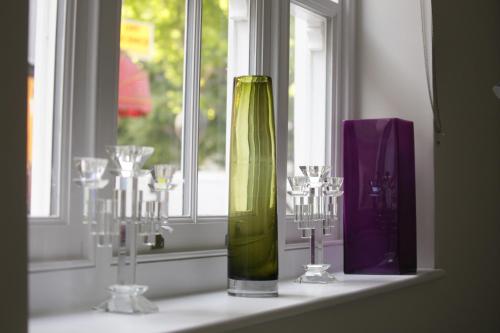 Newly Refurbished 1 Bedroom in Vibrant Notting Hill - image 28