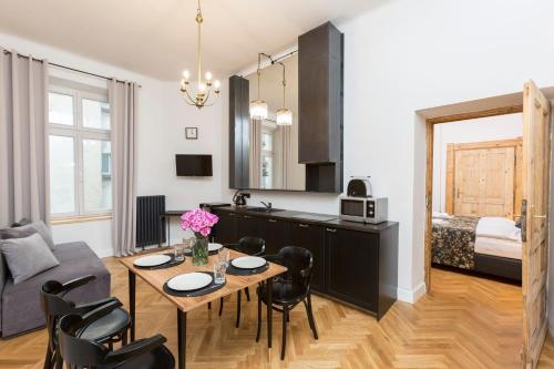 Antique Apartments Plac Szczepański - main image
