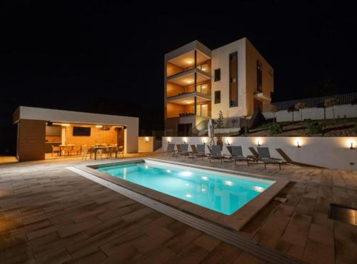 สระว่ายน้ำ, Apartments Villa Wood in กราเบอร์เย อีวานิคโก