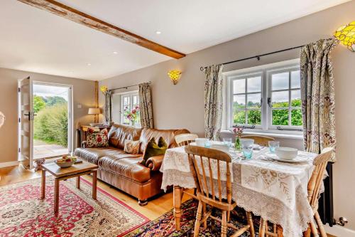 2 Bed in Burwash oc-h29338 – khách sạn tại Heathfield