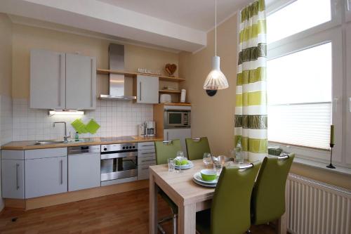 Kitchen, Haus Jahreszeiten by Rujana in Ostseebad Binz