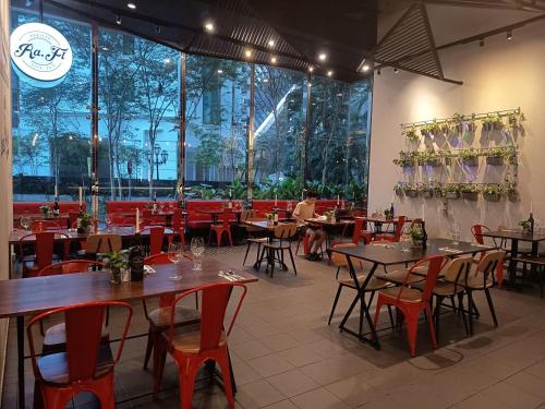 Binjai 8 KLCC Suites by CityNest - image 6