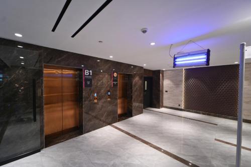 Premium 2BHK with UPS across Giga Mall Pool Included - image 7
