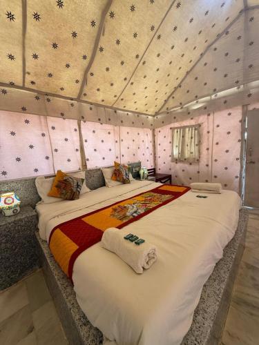 Best Al Luxury Desert camp - image 2