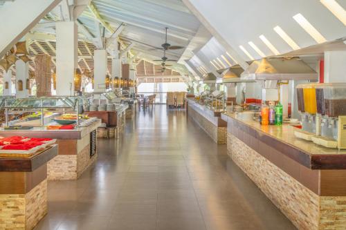 Restaurant, Royal Decameron Salinitas - All Inclusive in Los Cobanos