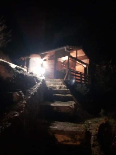 Adorable chalet au coeur de l'Ardèche (Adorable chalet au coeur de l'Ardeche) in Saint-Sauveur-de-Montagut