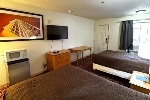 FairBridge Inn Express Rome - image 40
