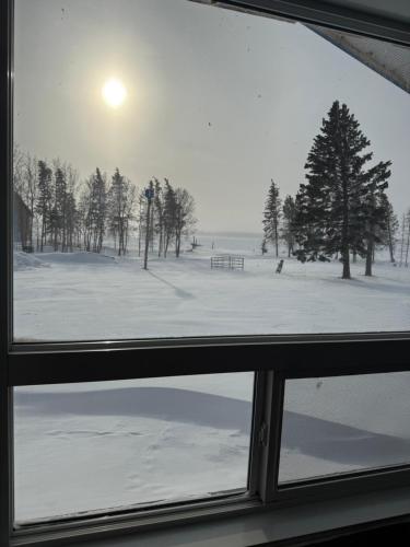 Kilátás, Cowboy Cabin- Lakefront Rental Northern Saskatchewan in North Battleford