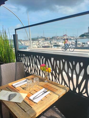 A szálláshely kívülről, Logis HOTEL RESTAURANT La Regence in Cherbourg-Octeville