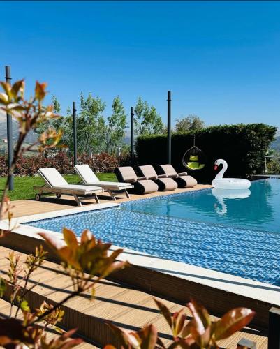 La Villa Kfardebian Stone Villa in Фарая