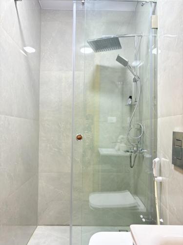 Brown 7 3BR Apt in Sioufi - image 12