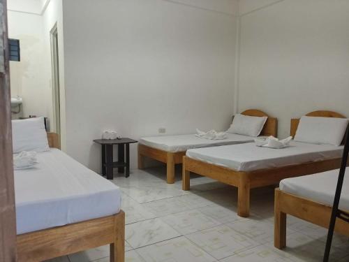 Pescador View - Beach Resort & Restaurant Room Type - Quadruple Room with Bathroom