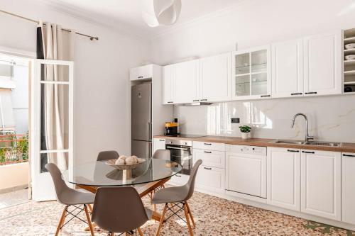 Cozy, Convenient & Athens in Dafni
