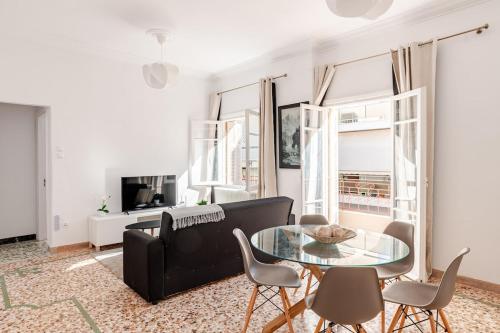 Cozy, Convenient & Athens in Dafni