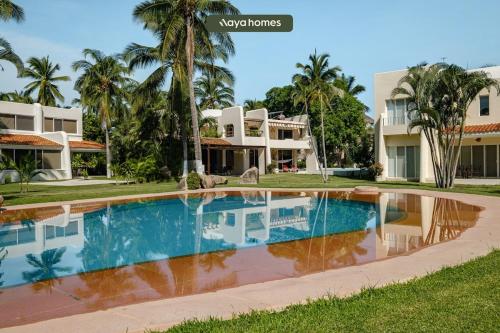 Amazing House -Private Pool - Tennis - Paddle Cour