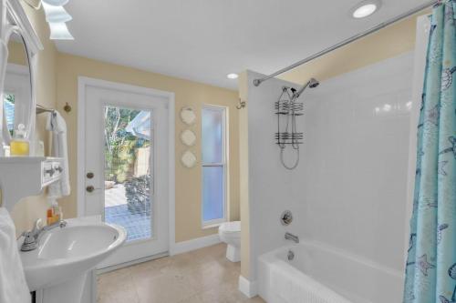Lake by the Beach home - image 3
