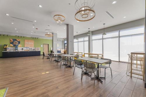 Spark by Hilton&nbsp;Garland Dallas East in Garland