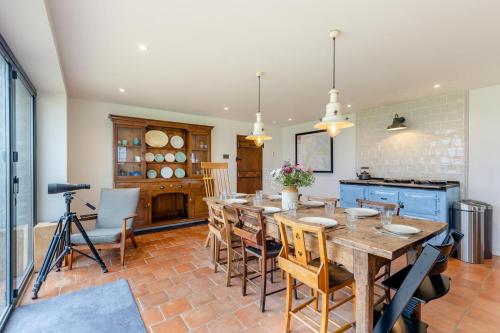 Iekārtas, 4 Bed in Llangower oc-f31072 in Langovera
