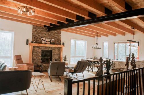 Spa Firepit & Nature - Chalet de la Colonie in Cantley (QC)