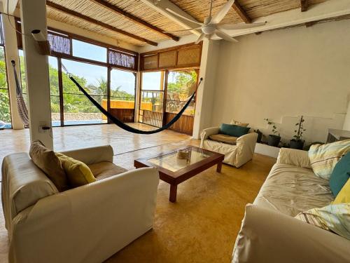 Refugio tropical con alberca, WIFI Starlink y vista al mar in San Agustinillo