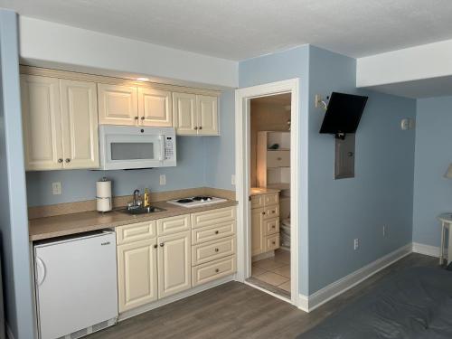 Sunbeach Condo 900 Wesley Avenue Unit 109 in Ocean City, USA