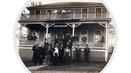 Historic Branson Hotel - Notebook Room with Queen Bed - Downtown - FREE TICKETS INCLUDED in Branson, USA