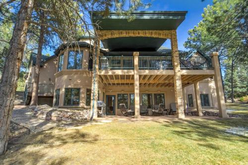 Peaceful Pines! Pool Table, Gym & Forest Views in Gleneagle (CO)
