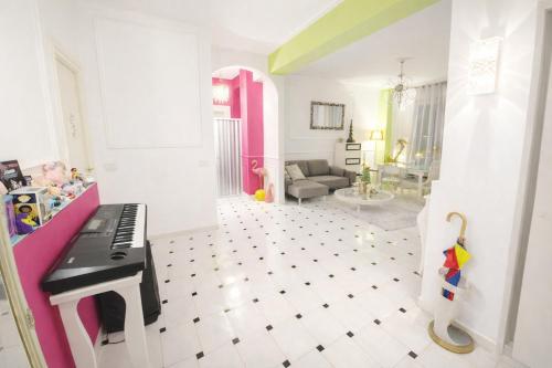 POP ART ROOM Bnb 10 min from DUOMO 1