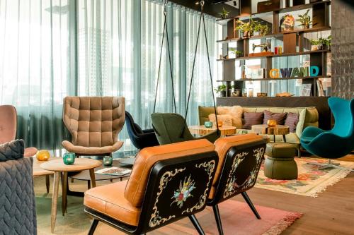 Motel One Salzburg-Süd, Зальцбург (фото 9)