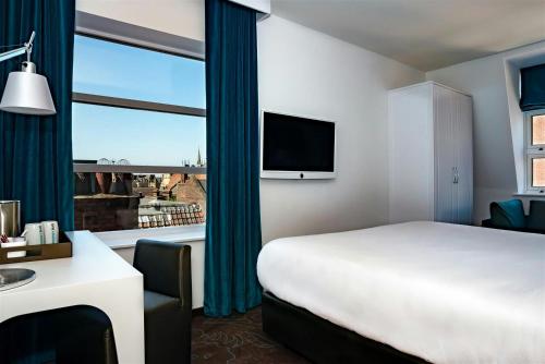 Double room, city view