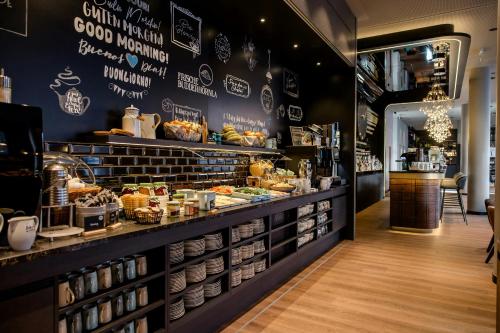Motel One Nürnberg-City - image 4