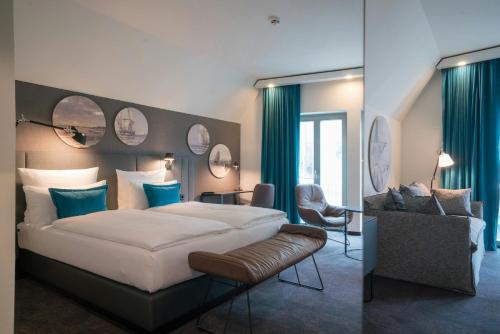 Motel One Hamburg-Altona - image 7