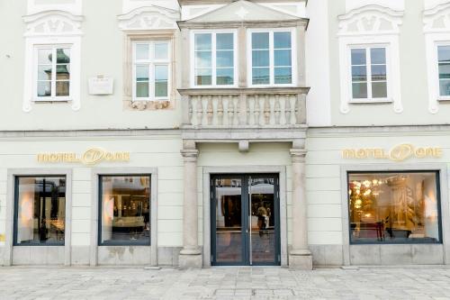 Motel One Linz-Hauptplatz in Linz, Österreich