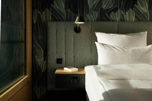 1 twin bed