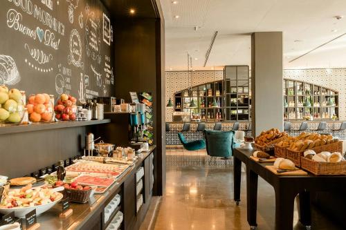 Motel One Barcelona-Ciutadella, Barcelona (photo 8)