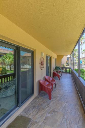 Tiki 149 - Spacious 2BR Condo with Walk-In Shower - image 3
